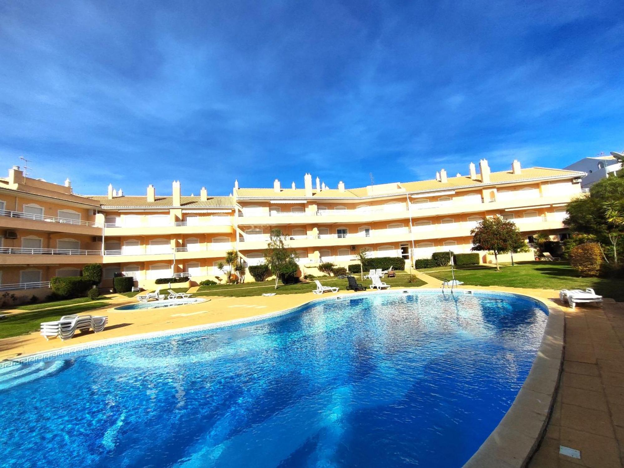 Apartment Typical 2 With Pool By Homing *