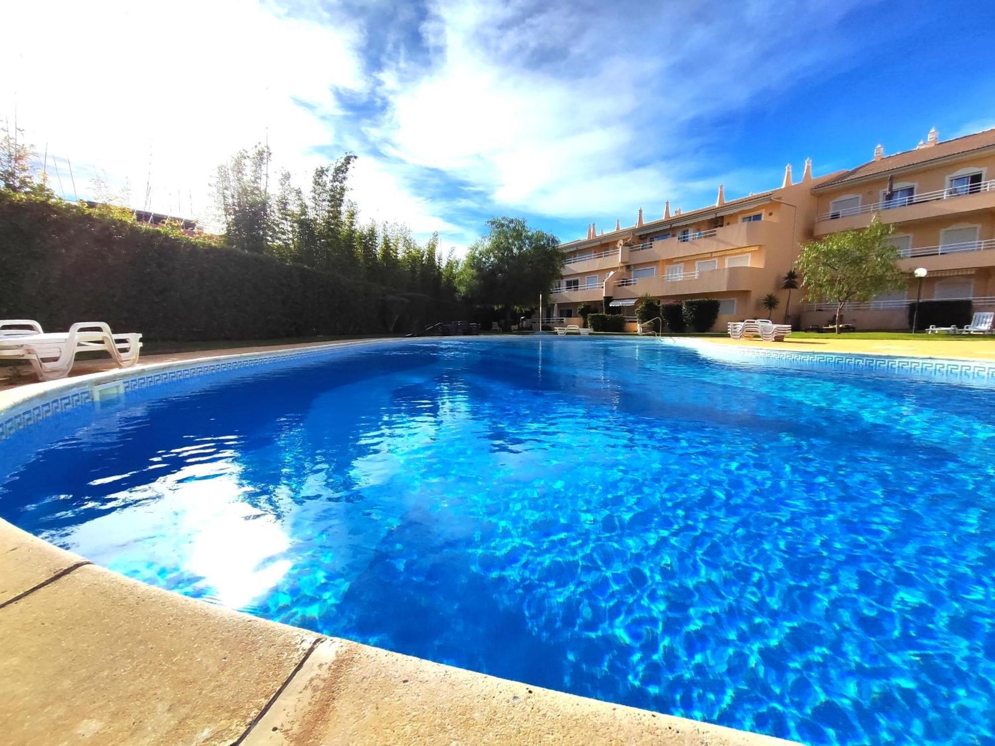 Typical 2 With Pool By Homing Apartment *
